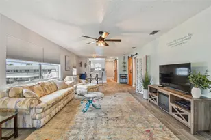 5286 81st St N, Saint Petersburg, FL 33709 - Photo 11