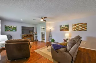 613 La Jolla Ave, Sun City Center, FL 33573 - Photo 7