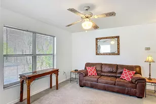 843 SE Mayo Dr, Crystal River, FL 34429 - Photo 9