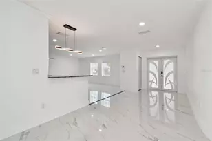 8708 Thornwood Ln, Tampa, FL 33615 - Photo 11