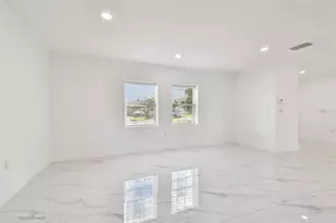 8708 Thornwood Ln, Tampa, FL 33615 - Photo 21