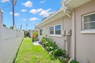 883 Sky Loch Dr S, Dunedin, FL 34698 - Photo 31