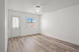 883 Sky Loch Dr S, Dunedin, FL 34698 - Photo 23