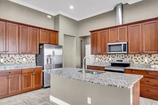 5054 Lake Toscana Dr, Wimauma, FL 33598 - Photo 13