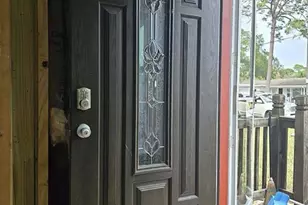 9000 2nd St N, Saint Petersburg, FL 33702 - Photo 7