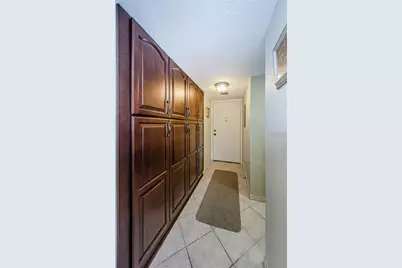 90 S Highland Avenue #214, Tarpon Springs, FL 34689 - Photo 5