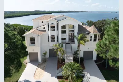 1661 Sea Breeze Drive, Tarpon Springs, FL 34689 - Photo 1