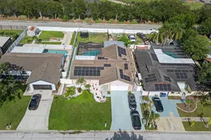 10312 Out Island Dr, Tampa, FL 33615 - Photo 7