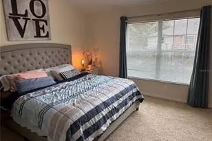 1042 N Sleepy Oak Dr, Wesley Chapel, FL 33543 - Photo 5