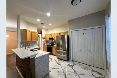 1608 Rydell Lane, Plant City, FL 33563 - Photo 5