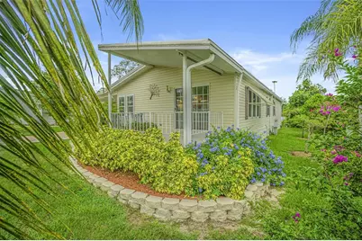 37654 Neukom Avenue, Zephyrhills, FL 33541 - Photo 11