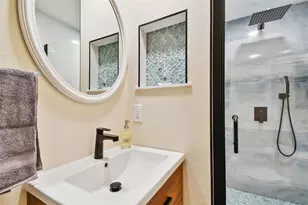 315 Medallion Blvd, Madeira Beach, FL 33708 - Photo 23