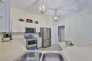 2431 Nantucket Harbor Loop, Sun City Center, FL 33573 - Photo 13