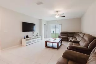 3709 Daisy Bloom Pl, Tampa, FL 33619 - Photo 13