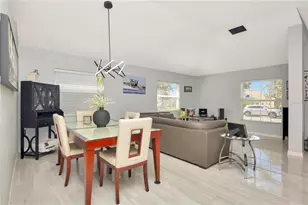 2239 Roanoke Springs Dr, Ruskin, FL 33570 - Photo 3