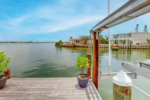 5960 Bahama Way N, Saint Pete Beach, FL 33706 - Photo 87