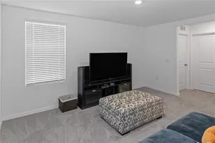 37357 Sharks Eye Ln, Zephyrhills, FL 33541 - Photo 13