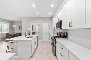 7938 Hampton Lake Dr, Tampa, FL 33647 - Photo 5