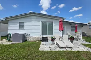 5536 Betmar Dr, Zephyrhills, FL 33542 - Photo 7