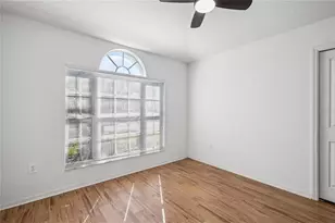 31052 Wrencrest Dr, Wesley Chapel, FL 33543 - Photo 37