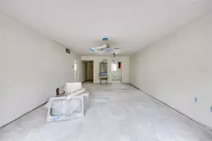 4580 Overlook Dr NE, Saint Petersburg, FL 33703 - Photo 15