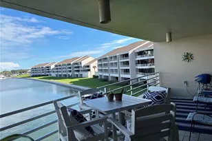 2775 Kipps Colony Dr S, Saint Petersburg, FL 33707 - Photo 33