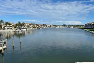 2775 Kipps Colony Dr S, Saint Petersburg, FL 33707 - Photo 31