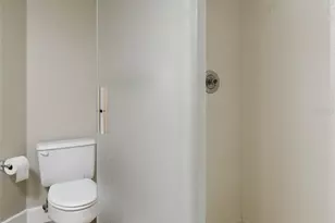 2775 Kipps Colony Dr S, Saint Petersburg, FL 33707 - Photo 21