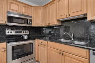 4355 Tahitian Gardens Cir, Holiday, FL 34691 - Photo 9