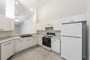 8406 Terrace Meadows Ct, Temple Terrace, FL 33637 - Photo 11