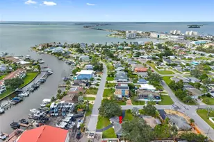 2413 Baywood Dr E, Dunedin, FL 34698 - Photo 53