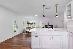 2413 Baywood Dr E, Dunedin, FL 34698 - Photo 9