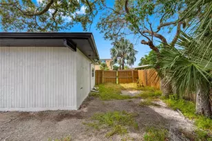2413 Baywood Dr E, Dunedin, FL 34698 - Photo 41