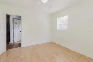 7200 8th St N, Saint Petersburg, FL 33702 - Photo 13