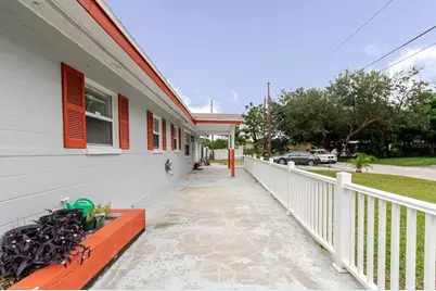 7200 8th Street N, Saint Petersburg, FL 33702 - Photo 3