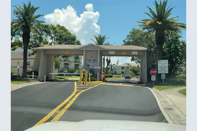 10032 65th Avenue N #19, Saint Petersburg, FL 33708 - Photo 1