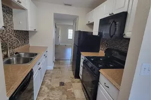 10032 65th Ave N, Saint Petersburg, FL 33708 - Photo 3