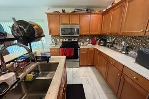 4559 Limerick Dr, Tampa, FL 33610 - Photo 5