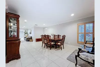 3912 Fontainebleau Drive, Tampa, FL 33634 - Photo 7