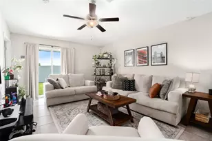 4009 Globe Thistle Dr, Tampa, FL 33619 - Photo 9