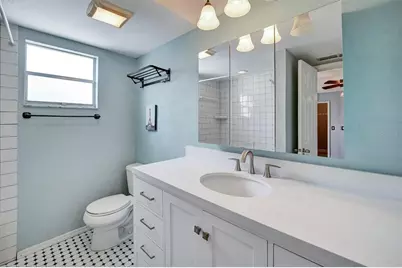 17596 1st Street E, Redington Shores, FL 33708 - Photo 19