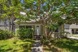 8405 Bayshore Dr, Treasure Island, FL 33706 - Photo 17
