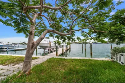 8405 Bayshore Drive, Treasure Island, FL 33706 - Photo 13