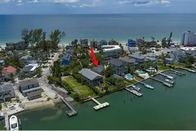8405 Bayshore Drive, Treasure Island, FL 33706 - Photo 9