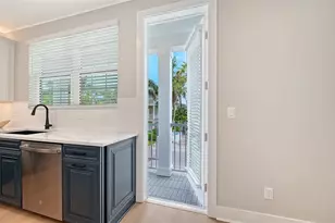 111 4th St S, Bradenton Beach, FL 34217 - Photo 27