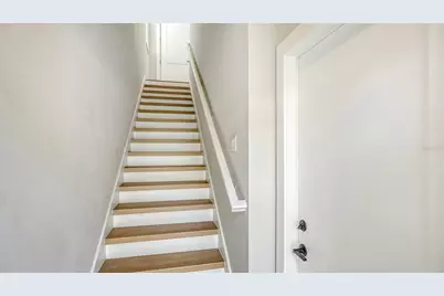 111 4th Street S, Bradenton Beach, FL 34217 - Photo 9