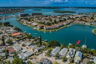 12108 Lagoon Ln, Treasure Island, FL 33706 - Photo 7