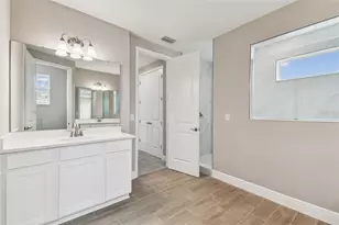 2436 Wise River Ln, Zephyrhills, FL 33541 - Photo 11