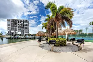 7300 Sun Island Dr S, South Pasadena, FL 33707 - Photo 45