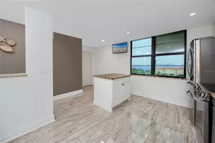 7300 Sun Island Dr S, South Pasadena, FL 33707 - Photo 13